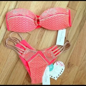 Beach Bunny Swimwear Top